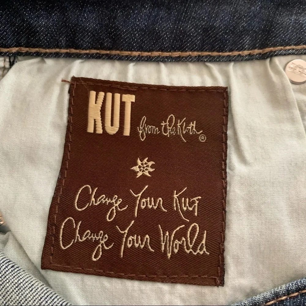 NWOT KUT FROM THE KLOTH Catherine Shorts Size 10